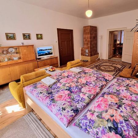 Apartment In A Historical House In The Center Of Levoca Exterior photo
