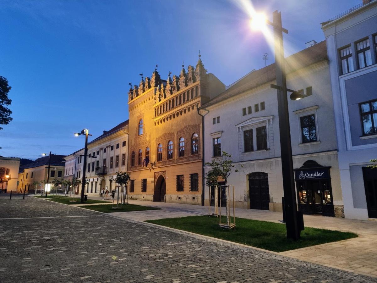 Apartment In A Historical House In The Center Of Levoca Exterior photo